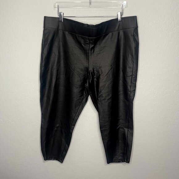 Torrid Faux Leather Black Cropped Leggings Lattice Calf NWOT 3 3X 22/24 #75 - Picture 1 of 4